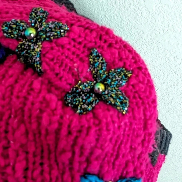 Vintage 80s Acrylic Pullover Sweater- Black Magenta Blue-Embellished Beaded Knit - Picture 10 of 12